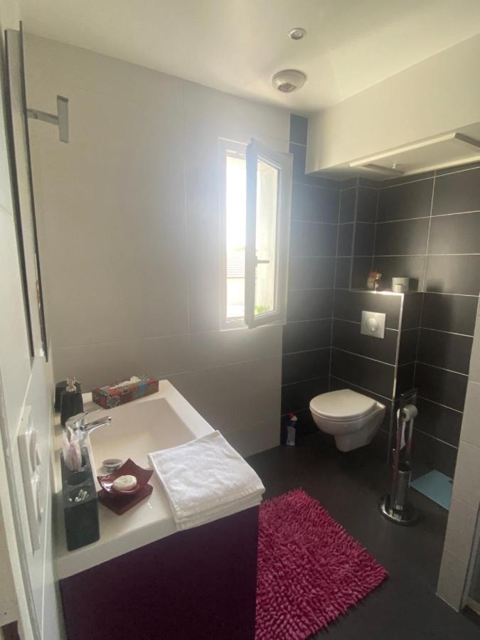 Chambre Avec Salle De Bain Privee Dans Maison บัวร์ ภายนอก รูปภาพ