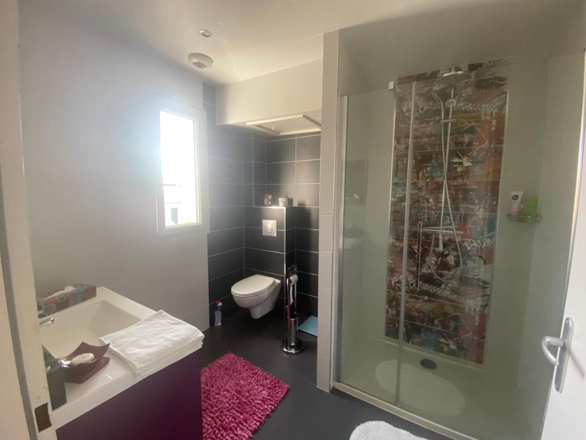 Chambre Avec Salle De Bain Privee Dans Maison บัวร์ ภายนอก รูปภาพ